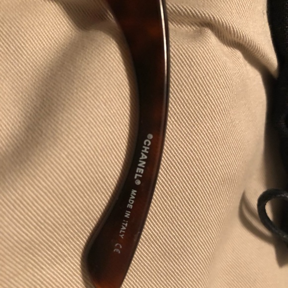 Authentic Chanel sunglasses - Picture 7 of 7